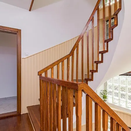 Beautiful 6 Bedroom In * Valbandon