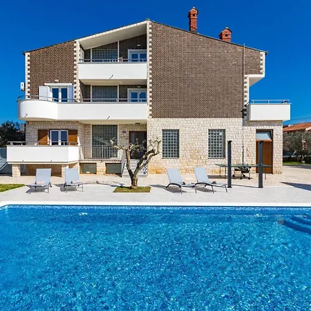 ヴィラ Beautiful 6 Bedroom In *