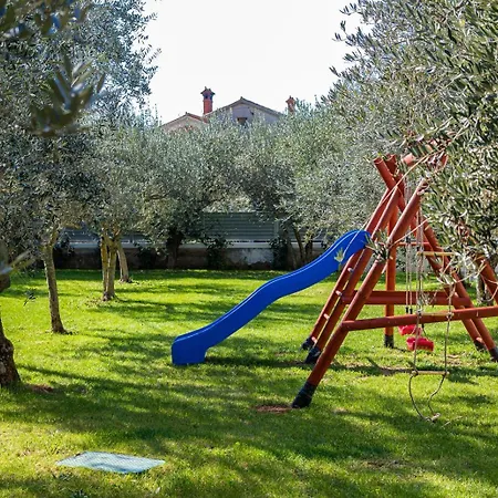 Beautiful 6 Bedroom In * Valbandon