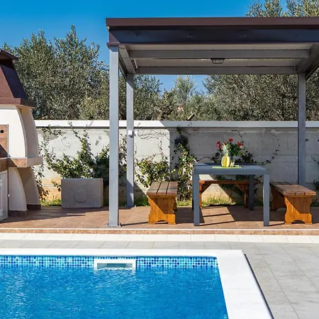 ヴィラ Beautiful 6 Bedroom In Valbandon