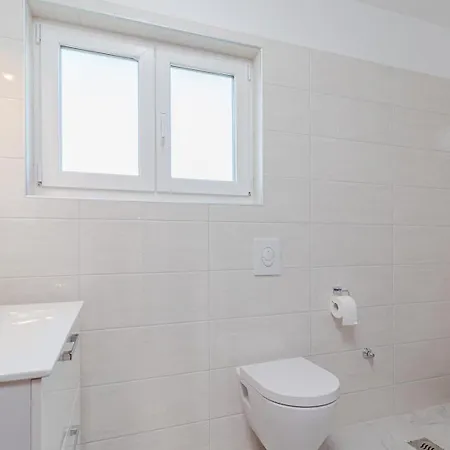 ヴィラ Beautiful 6 Bedroom In Valbandon