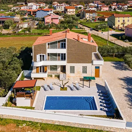 ヴィラ Beautiful 6 Bedroom In *